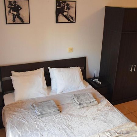 Raise Cosy Studio With Pool In Limassol Exteriör bild