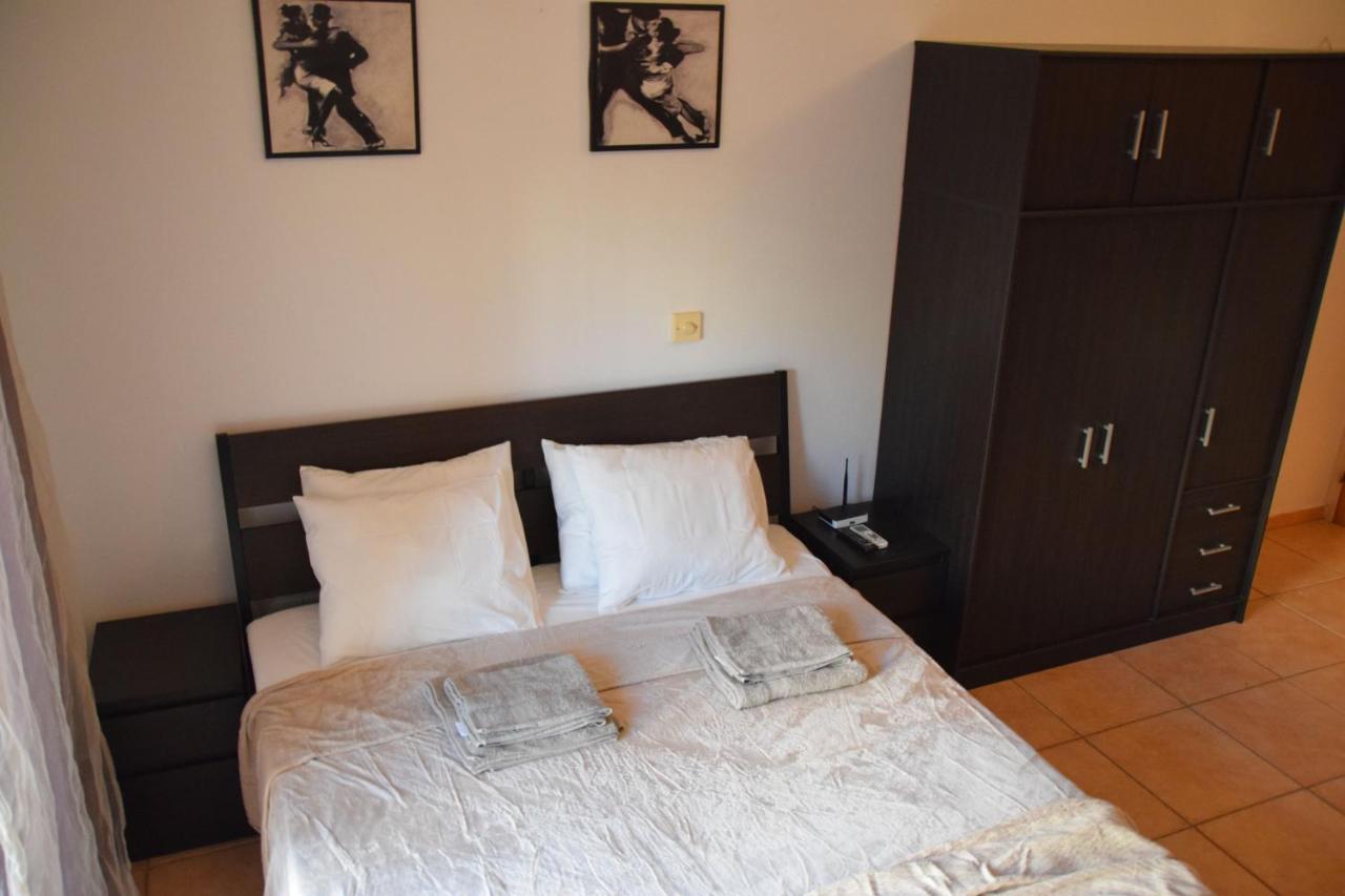 Raise Cosy Studio With Pool In Limassol Exteriör bild