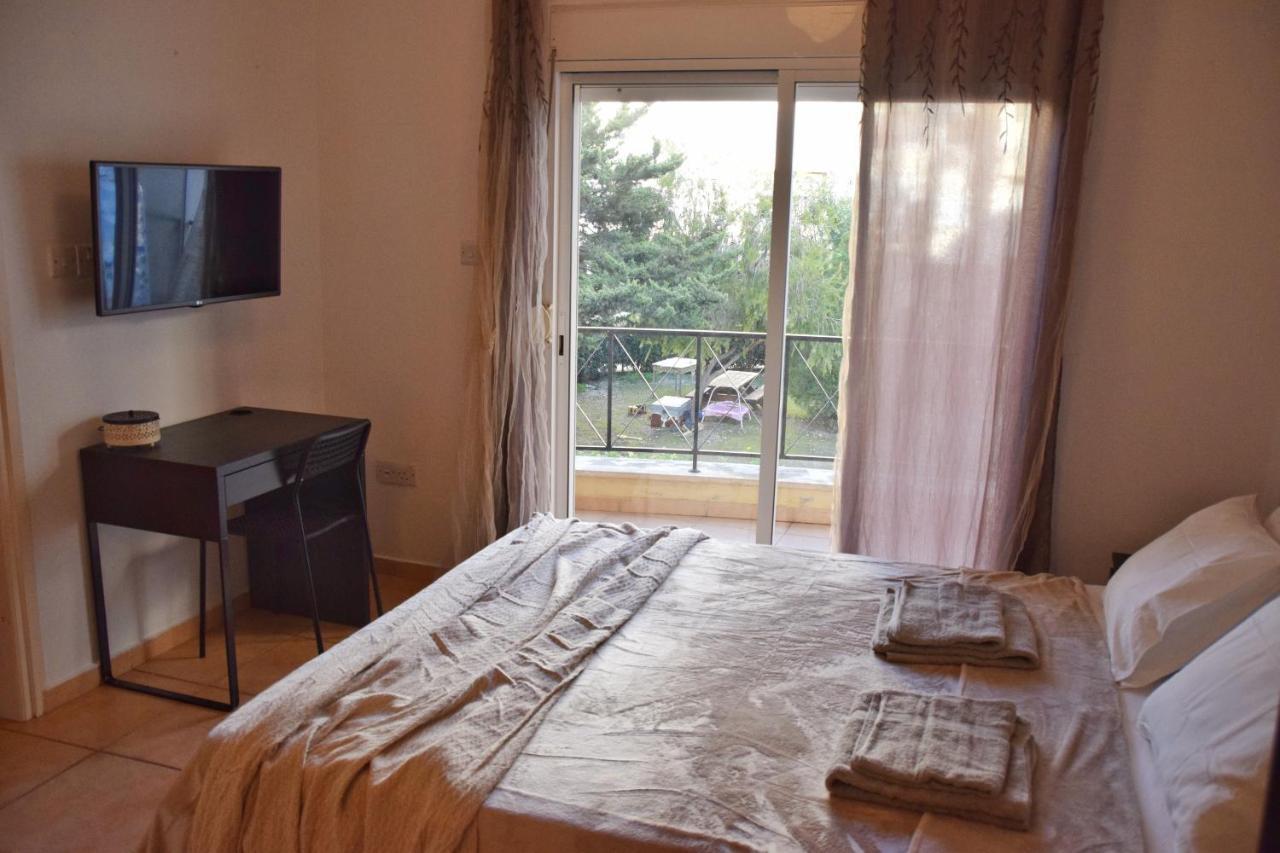 Raise Cosy Studio With Pool In Limassol Exteriör bild